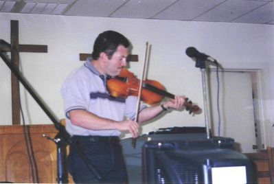 Images/fiddle player.jpg